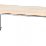 Maak deze tafel zelf van steigerbuizen en steigerplanken.